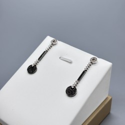 18K白金黑鑽耳環