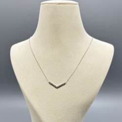 18K白金鑽石V型頸鏈