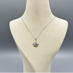 18K白金公主方拼馬眼鑽石吊咀