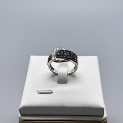 18K金黑鑽皮帶扣戒指