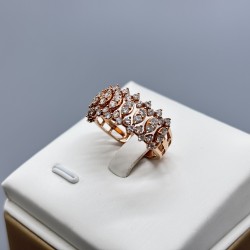 18K玫瑰金鑽石戒指