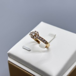 18K黃金鑽石復古圍石戒指