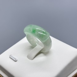 馬鞍翡翠戒指