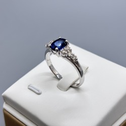 18K白金藍寶石鑽石戒指