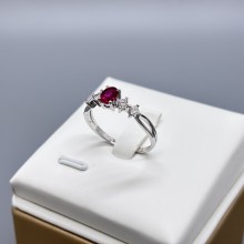 18K白金紅寶石鑽石戒指