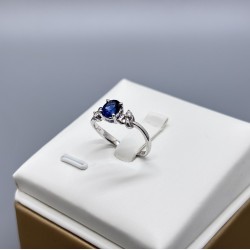 18K白金藍寶石鑽石戒指