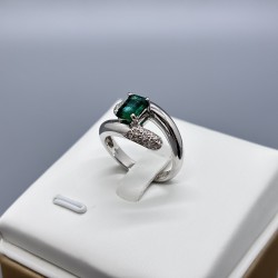 18K白金祖母綠鑽石戒指（平行）