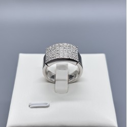 18K白金無邊鑲公主方鑽石戒指